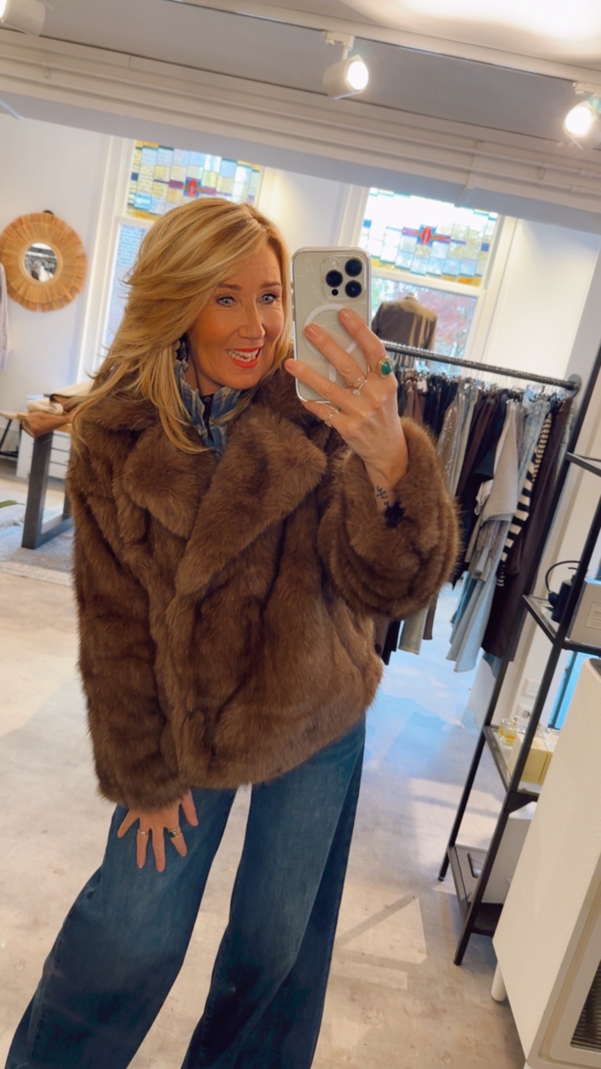 eid517730056194021cameraposition1-22 Fake Fur Jacket - Camel - Afbeelding 1