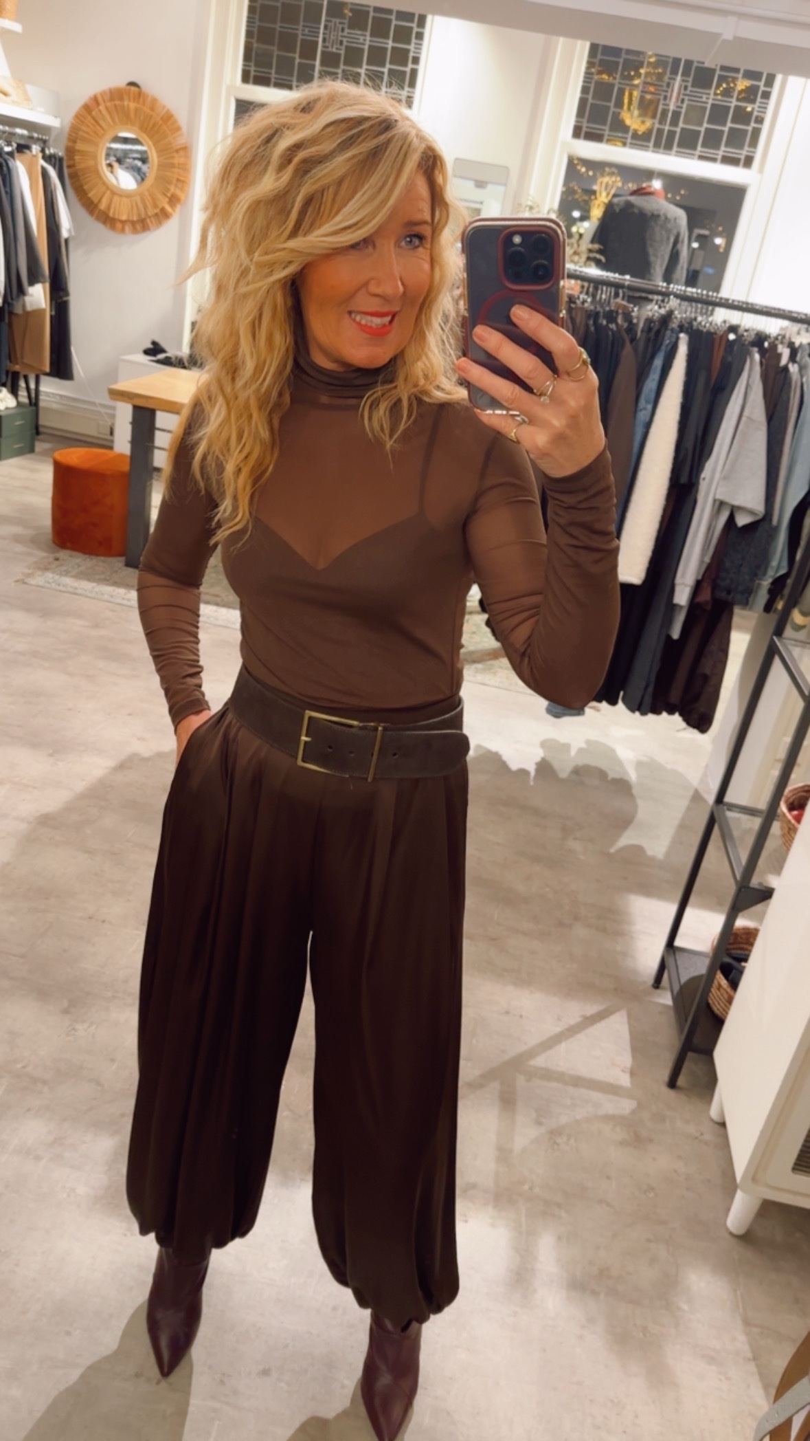 eid517730056194021cameraposition1-82 Satin Ballon Pant - Choco - Afbeelding 1