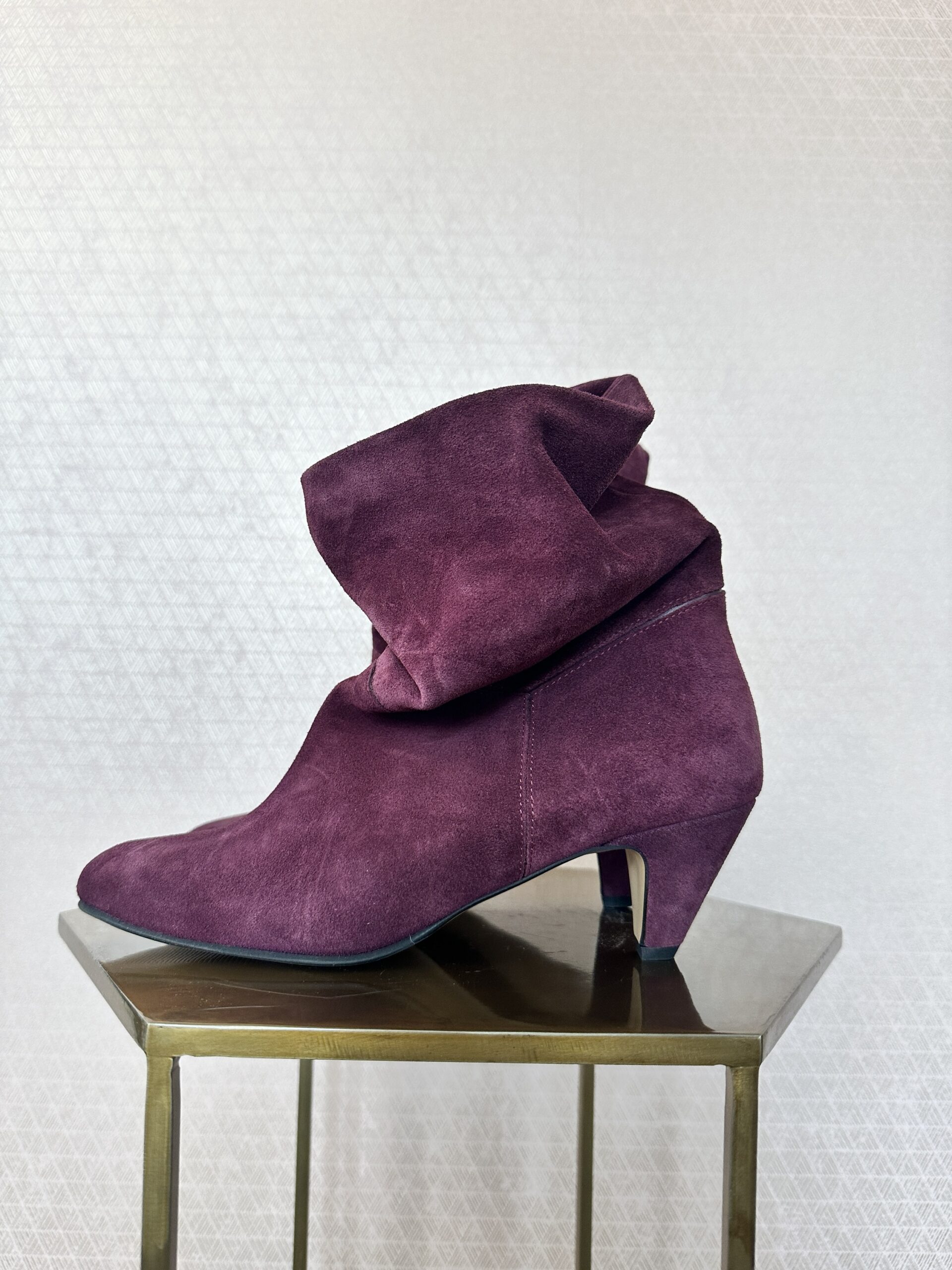 img_1158 Jassi 50 Stiletto Suede Boots - Fig Purple - Afbeelding 1
