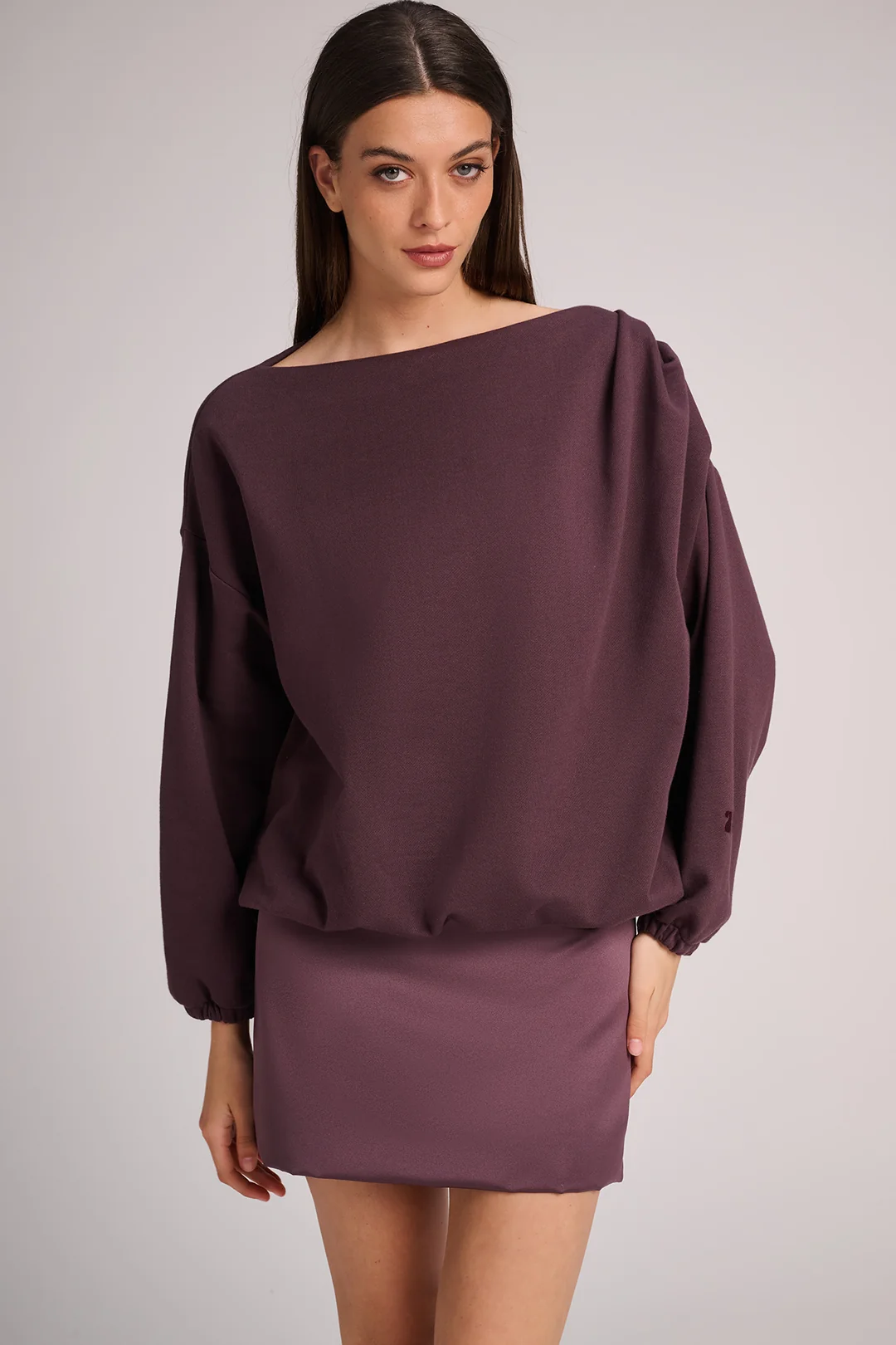 pull_oasis_grape_skirt_seattle_sneakers_nala_4 Oasis Pullover - Grape - Afbeelding 1