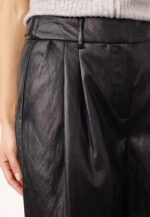 GittCC Pleat Bermuda - Black - Afbeelding 2